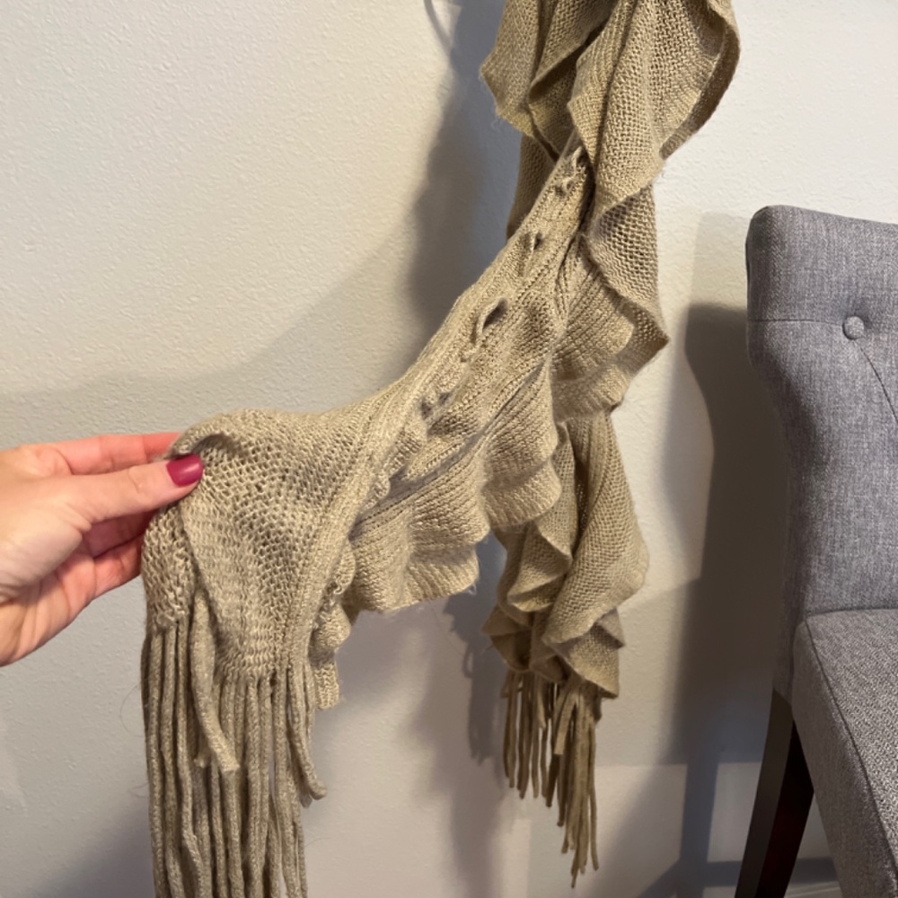 Scarf - Picture 2 of 3